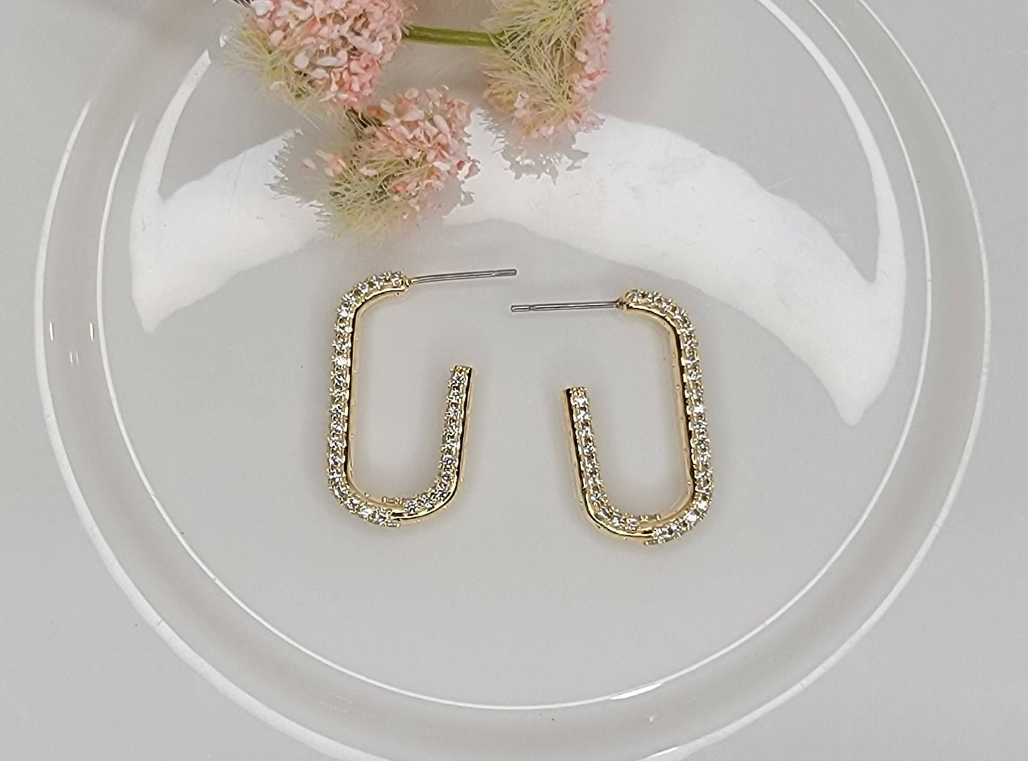 HOOP EARRINGS.