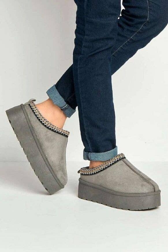 FAUX FUR PLATFOM SLIPPERS COZY FLUFFY ANKLE BOOTS: CHESTNUT / Standard / UK6/US8