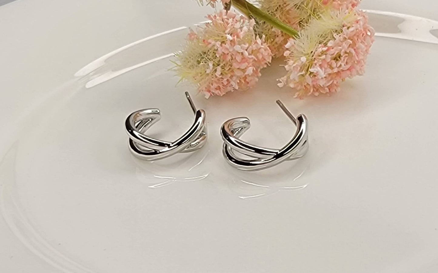X-CROSS HOOP EARRINGS.