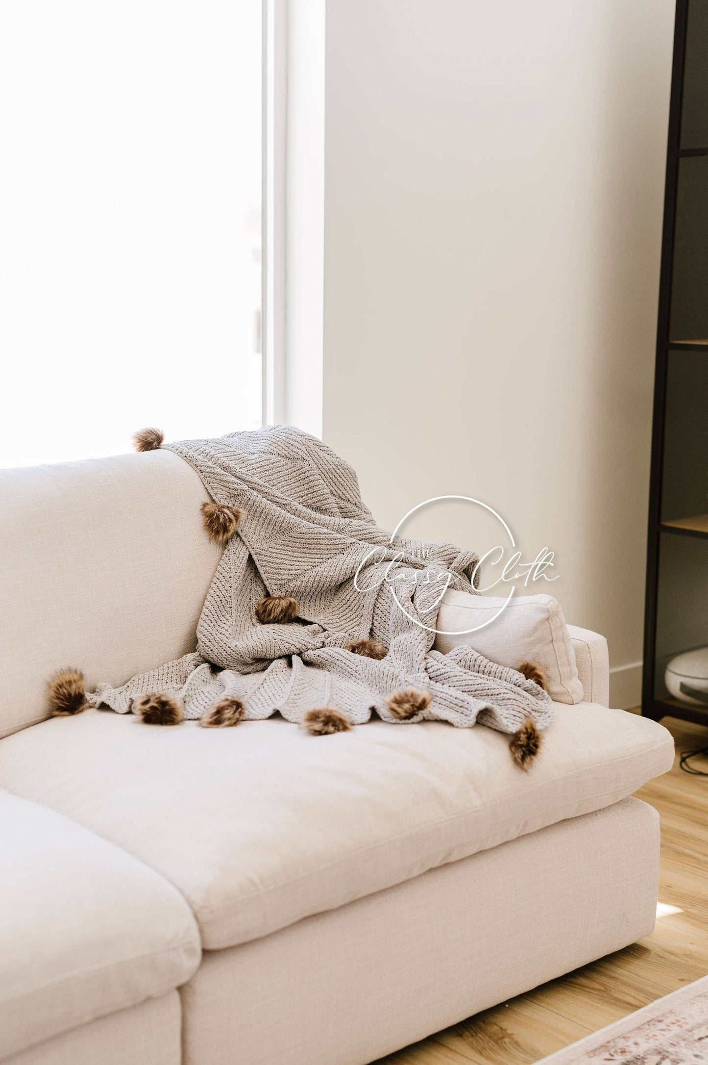 Chenille Pom Blanket Grey