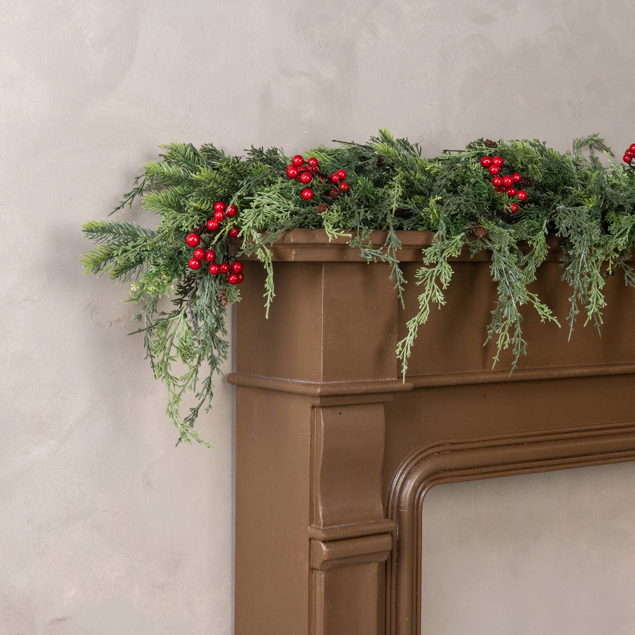 5' PINE, CEDAR & BERRIES GARLAND