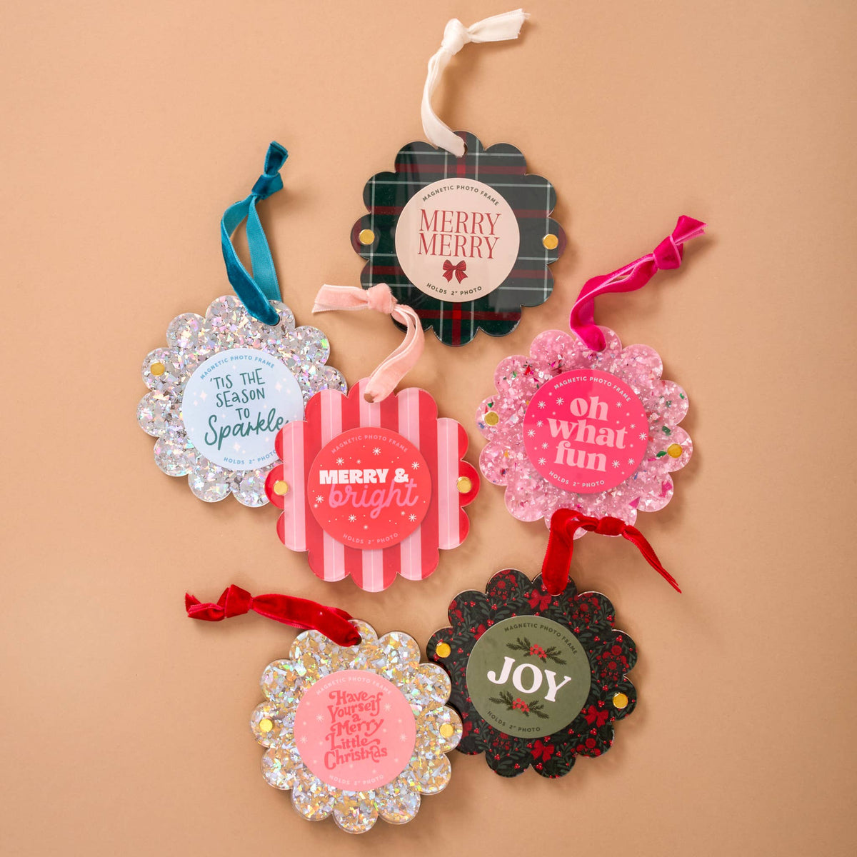 Scalloped Round Picture Frame Ornament-Evergreen Plaid