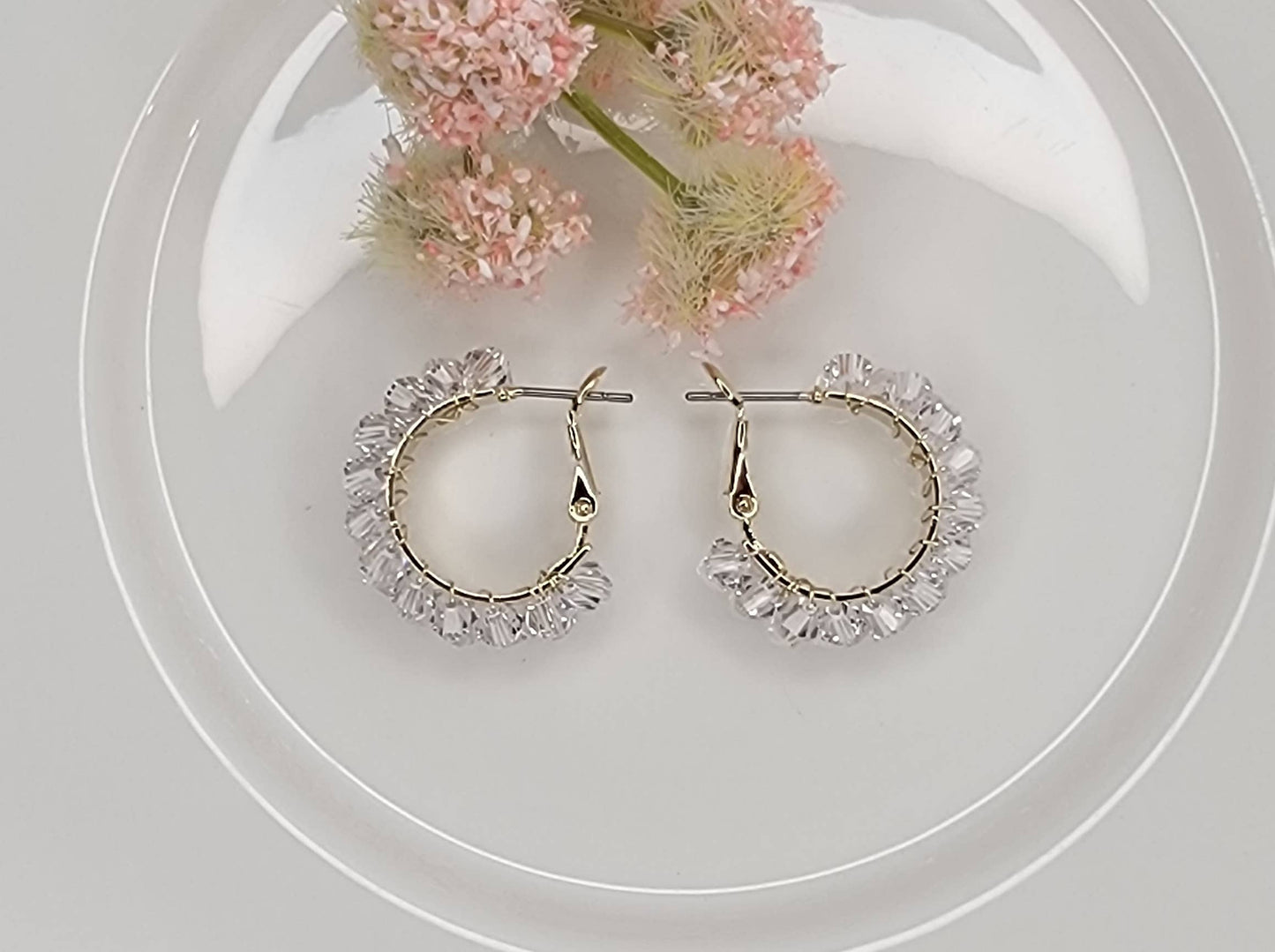 HOOP EARRINGS.