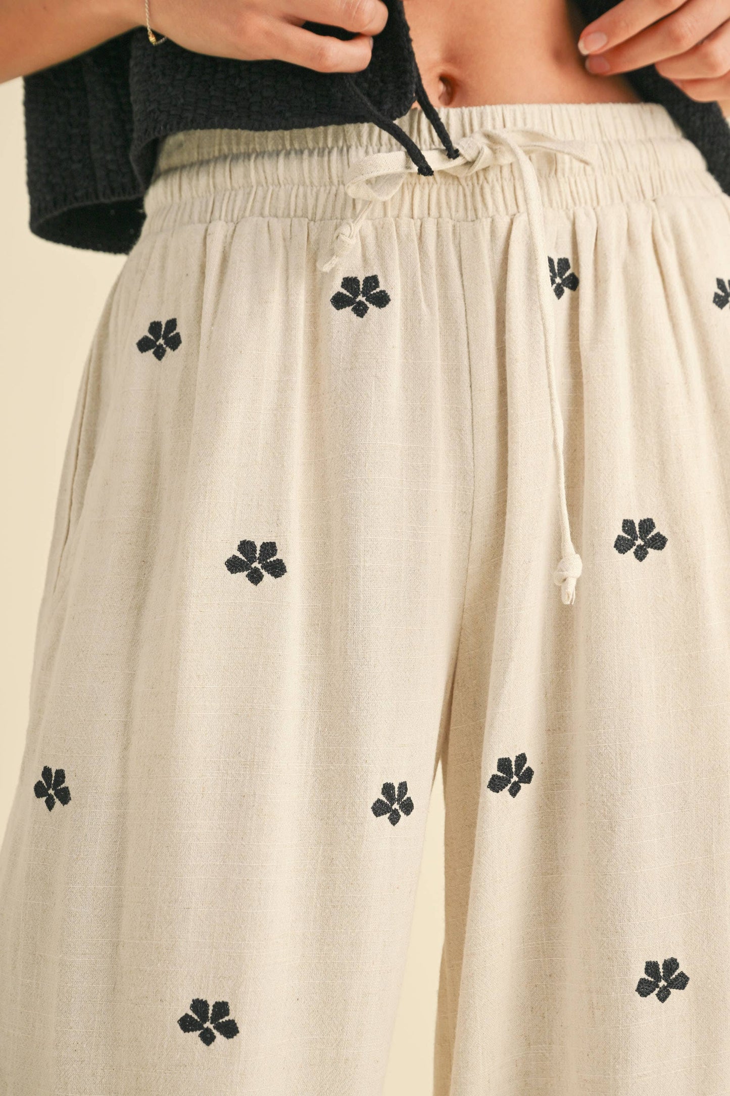 Field of Flowers Embroidered Pant
