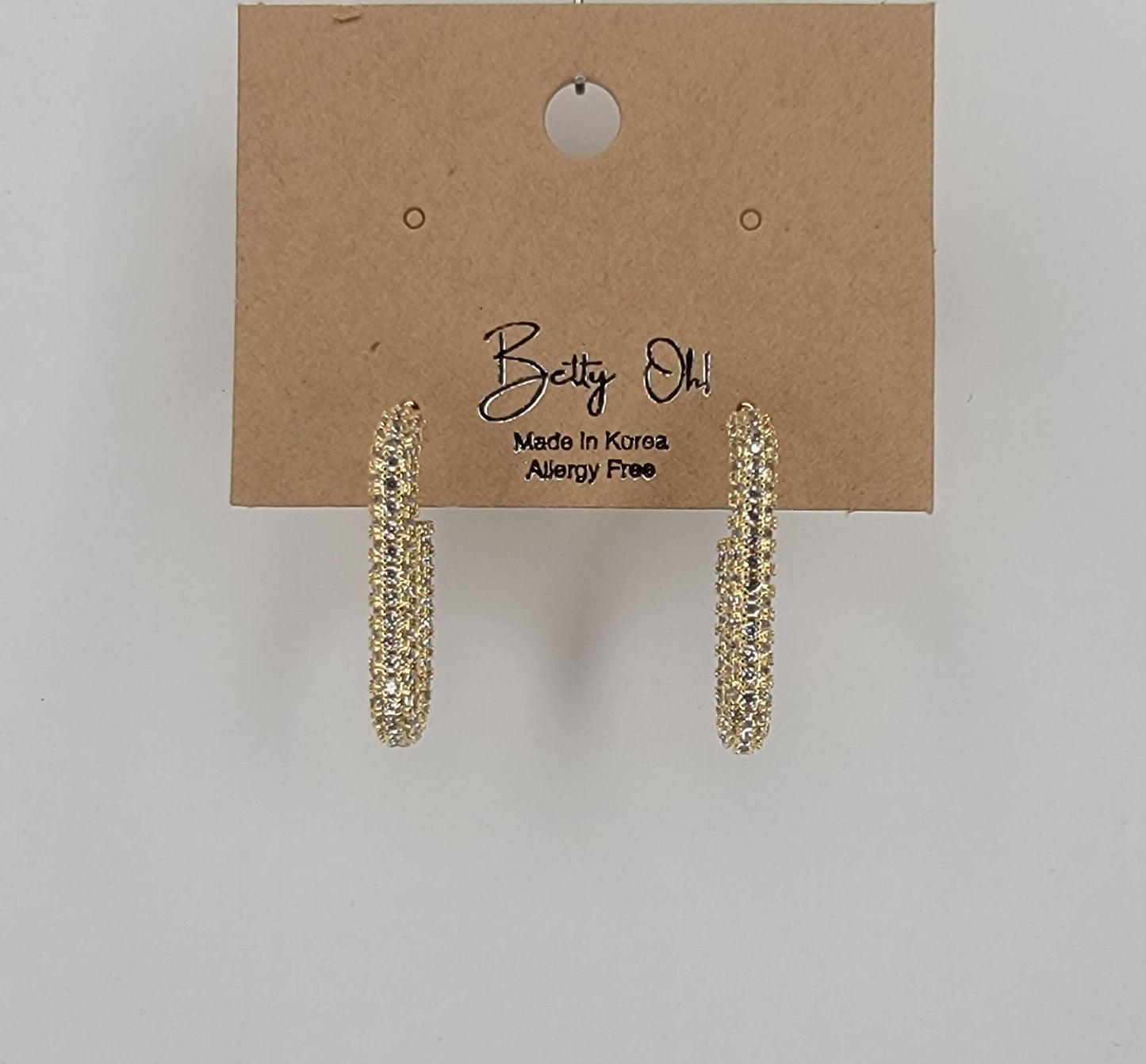 HOOP EARRINGS.