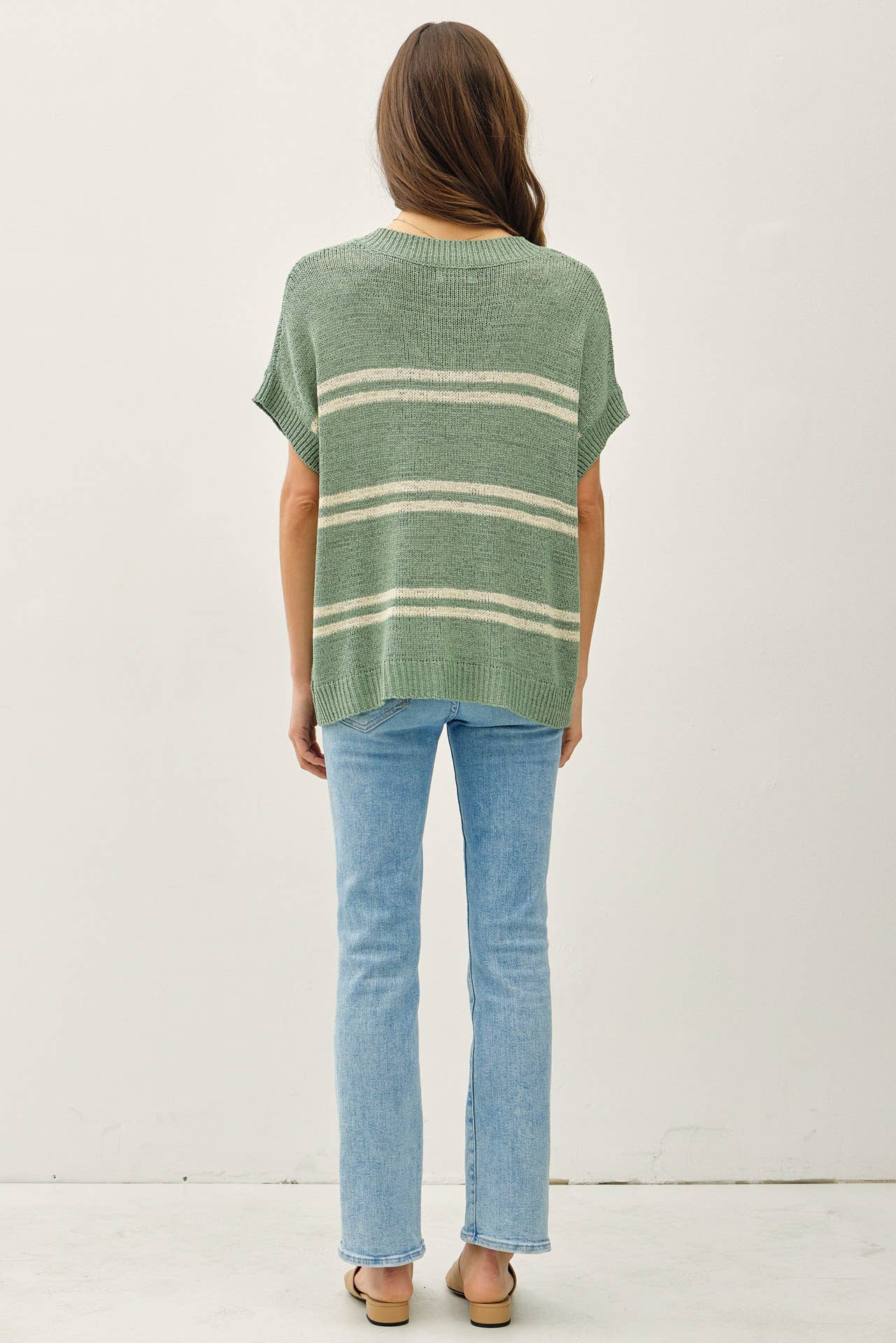 STRIPED V-NECK SWEATER