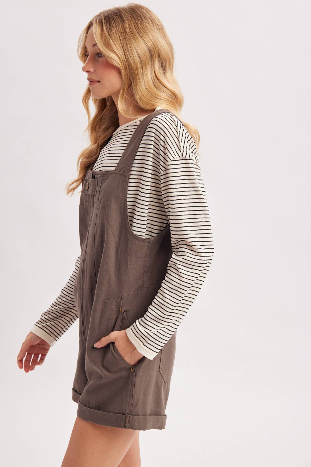Ecru Shortall
