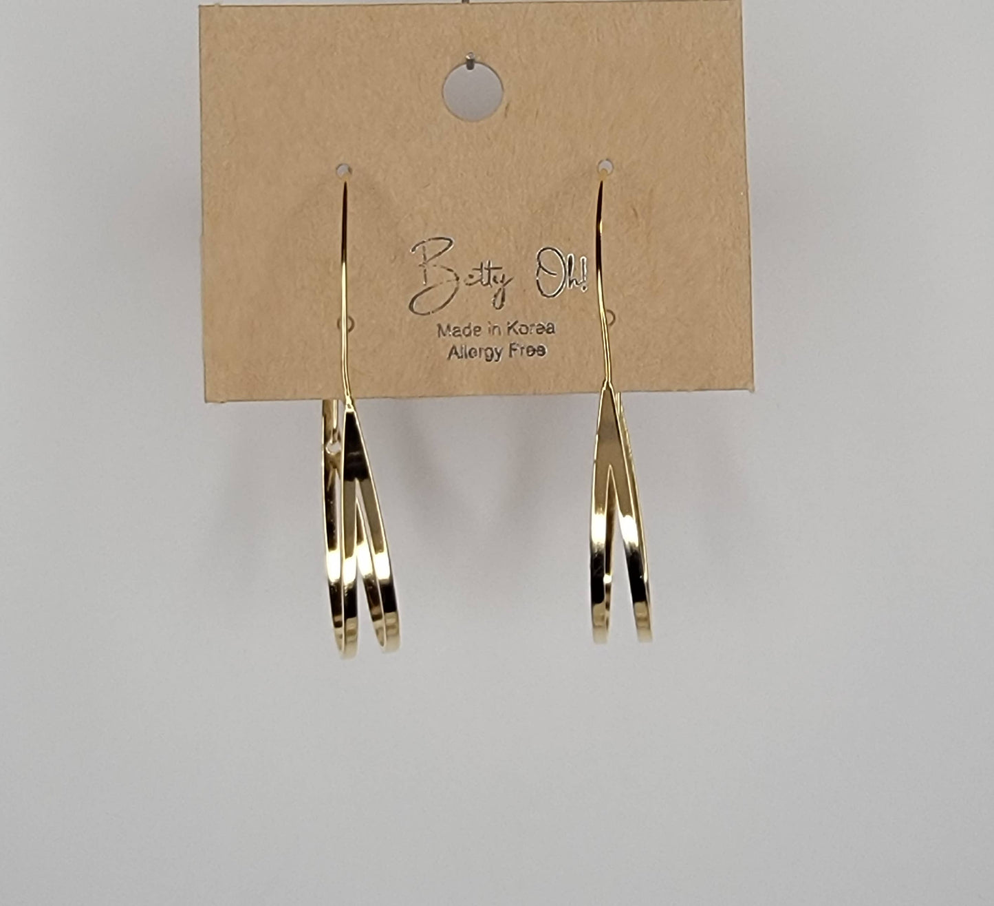 HOOP EARRINGS.