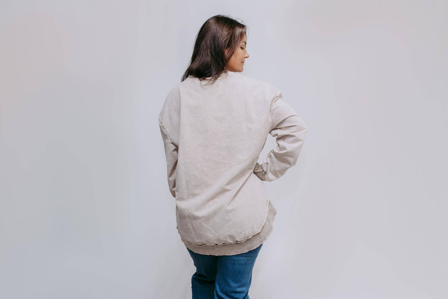 Curved Hem Graphic Crew