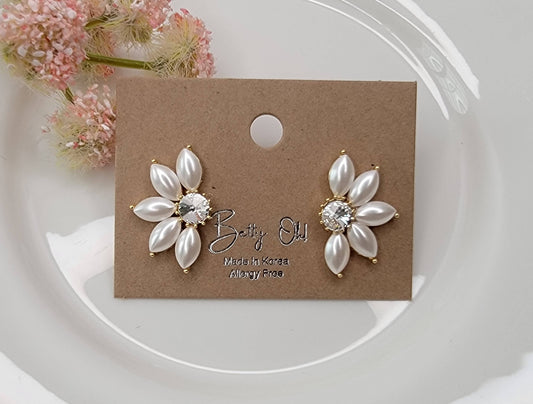 Hypoallergenic Silver Post Swarovski Stone, Faux Pearl