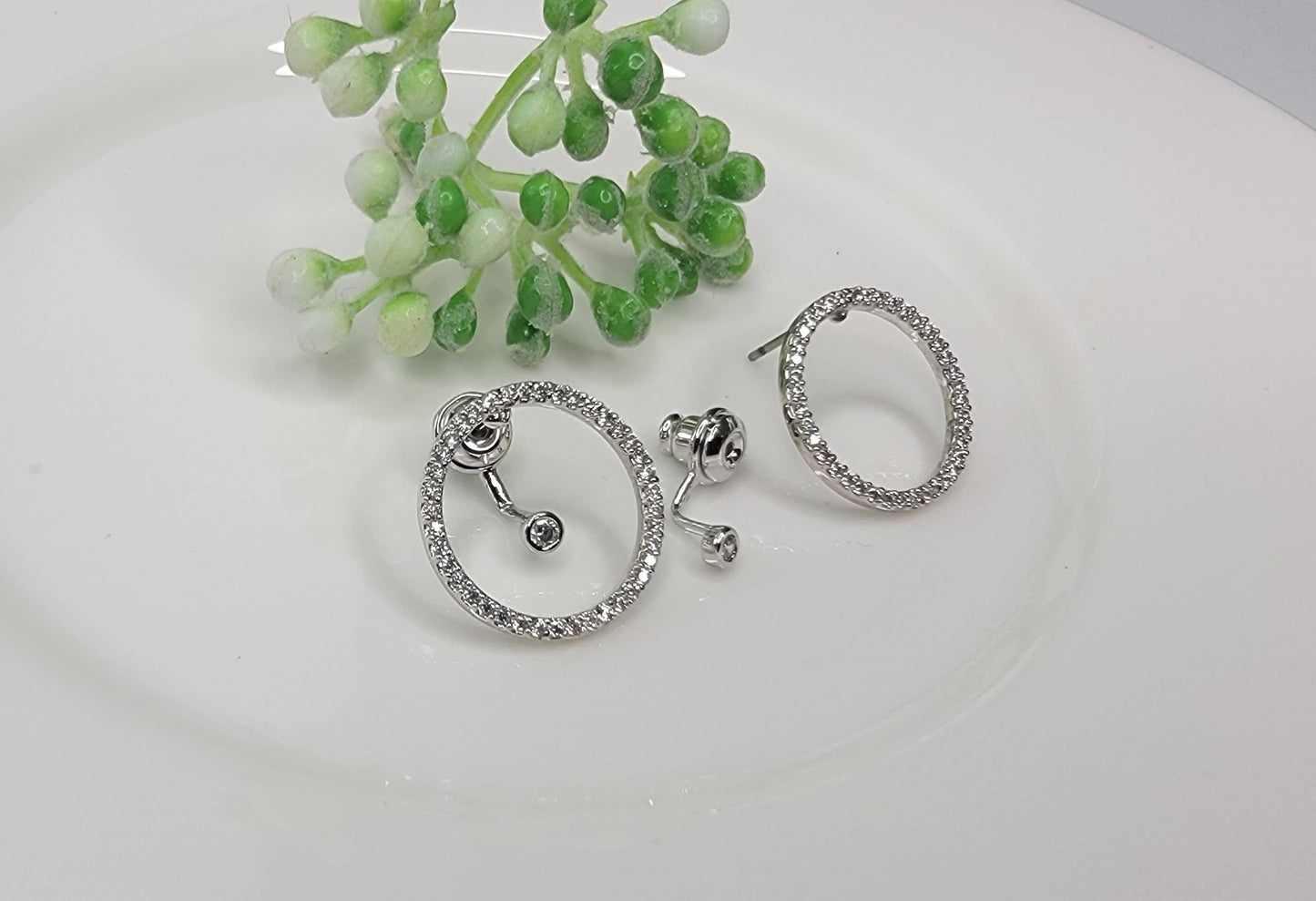 CZ. POST EARRINGS.