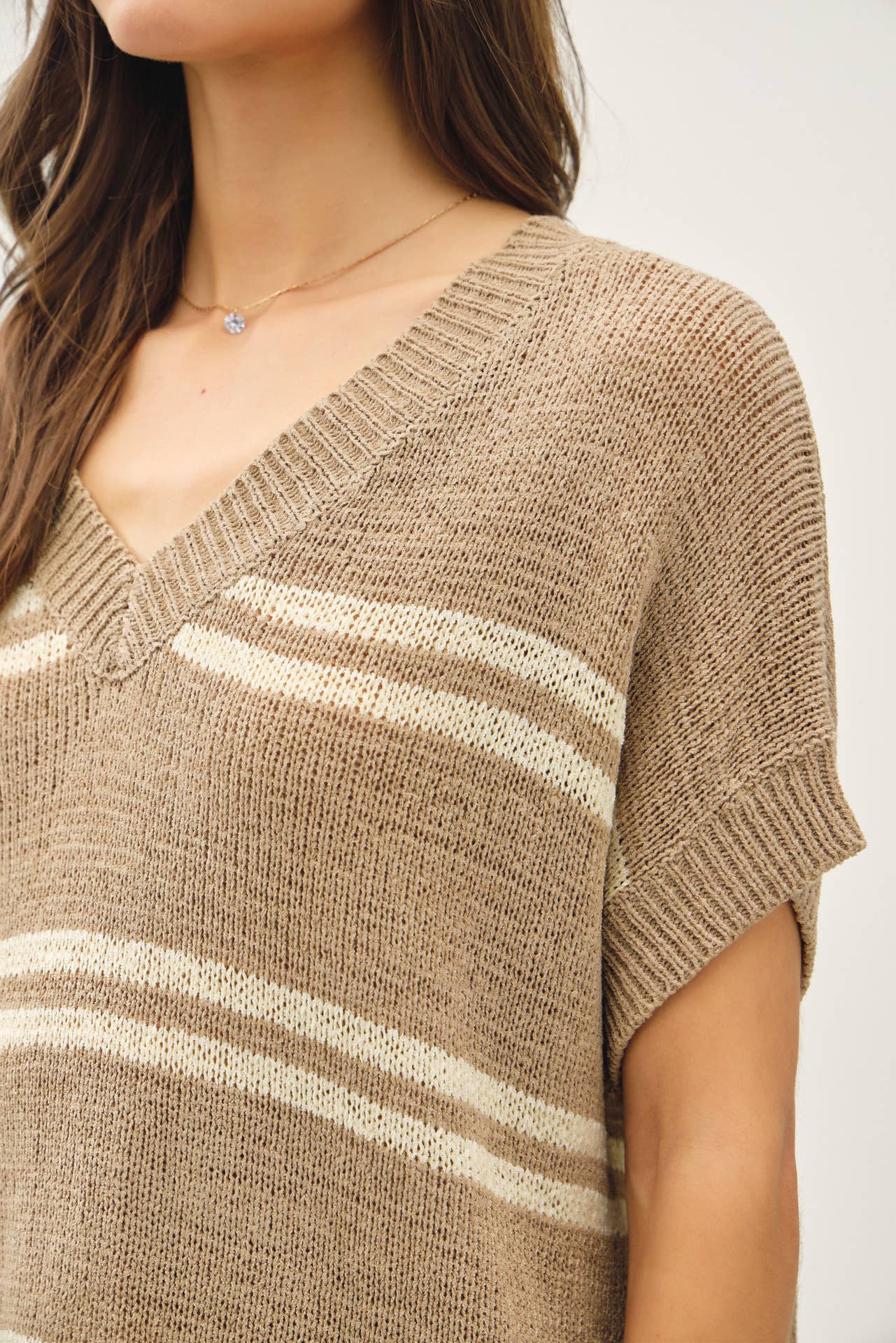 STRIPED V-NECK SWEATER
