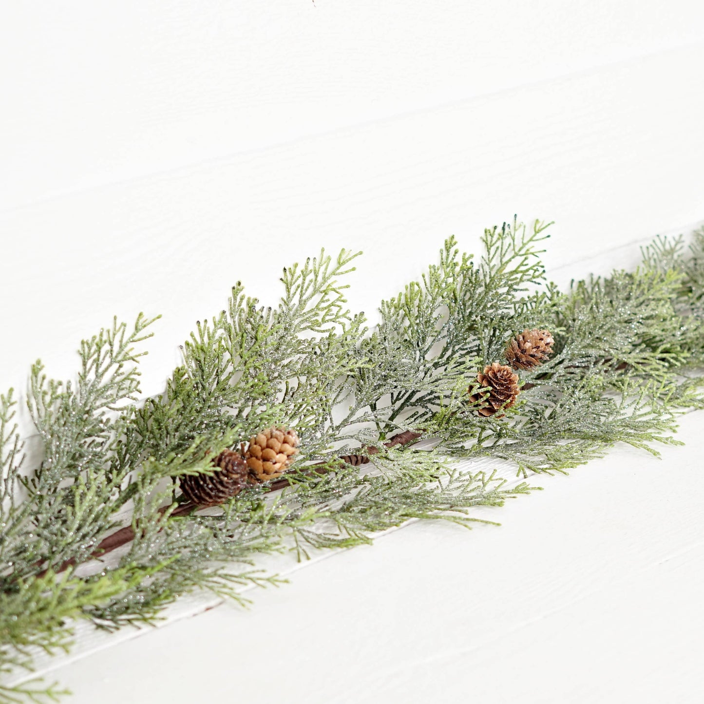 510201- 5ft Garland-Sparkle Mix Green Cedar with Birchcone
