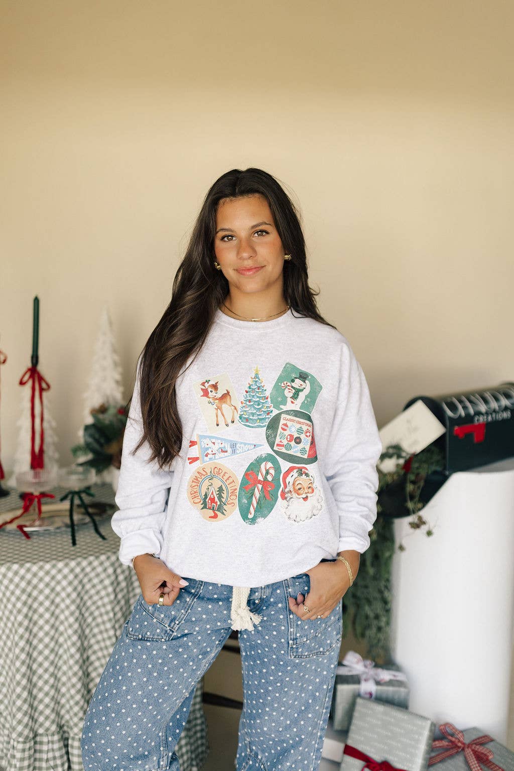 90 Vintage Christmas Stickers Graphic Apparel