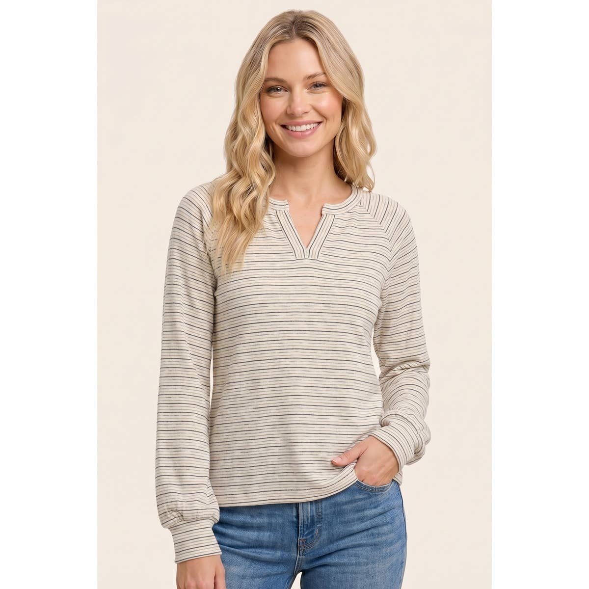 Sandy Vnotch Sweater Top