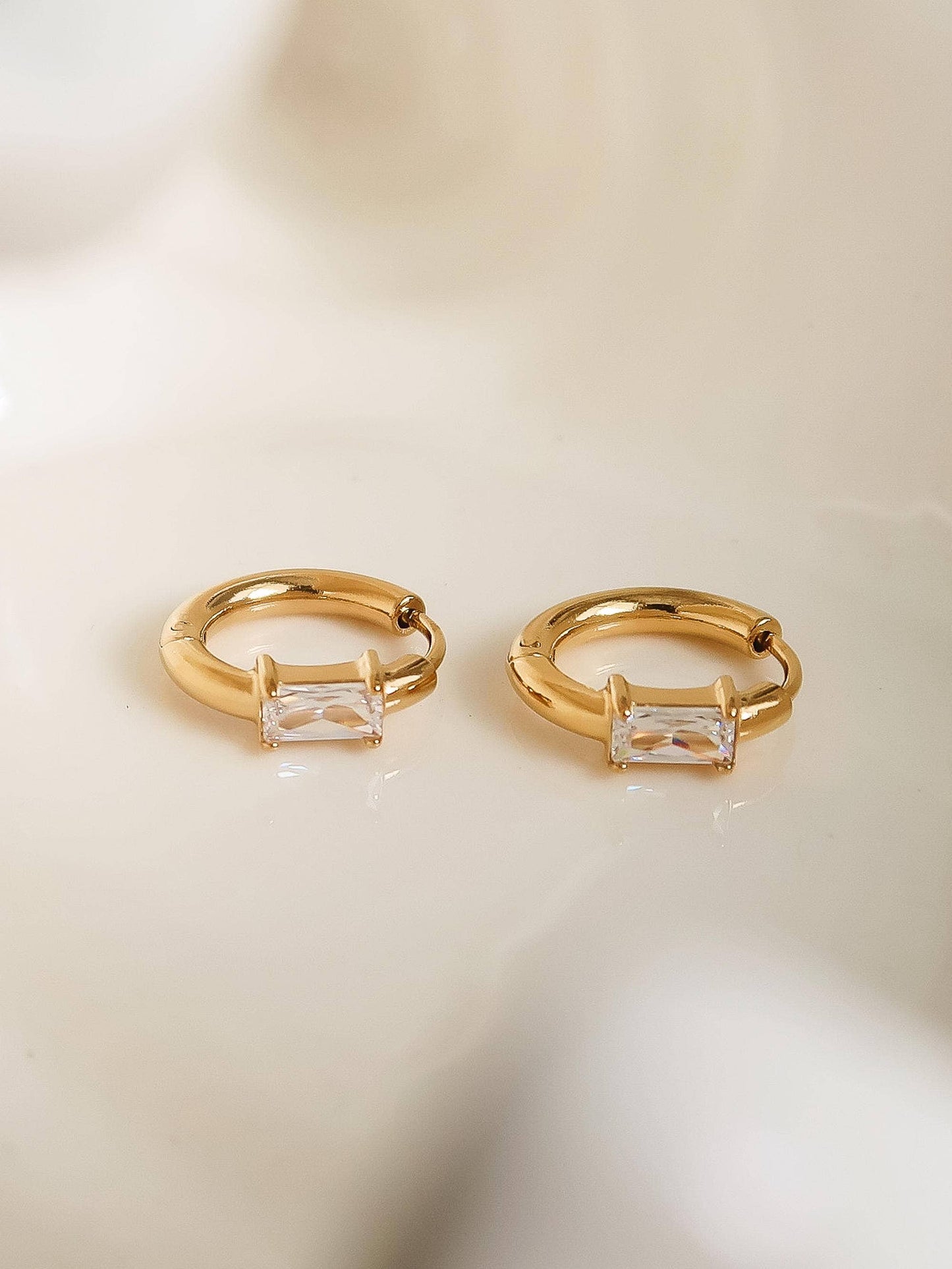 Adhara 18K Gold Huggies