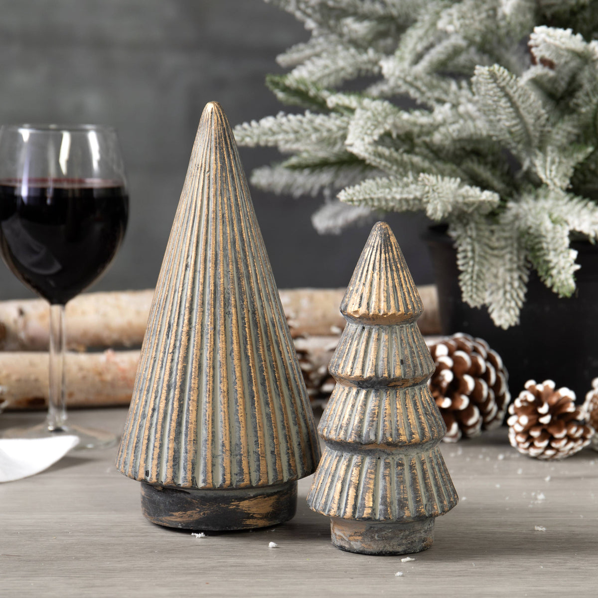 Metallic Ridged Cement Christmas Tree