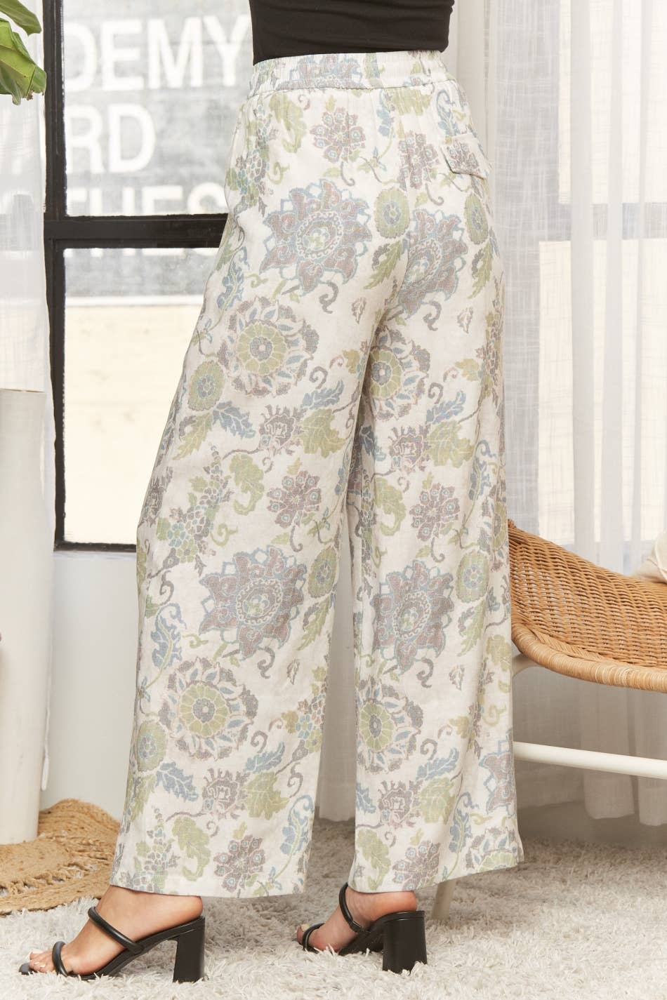 Out on the TON Pant