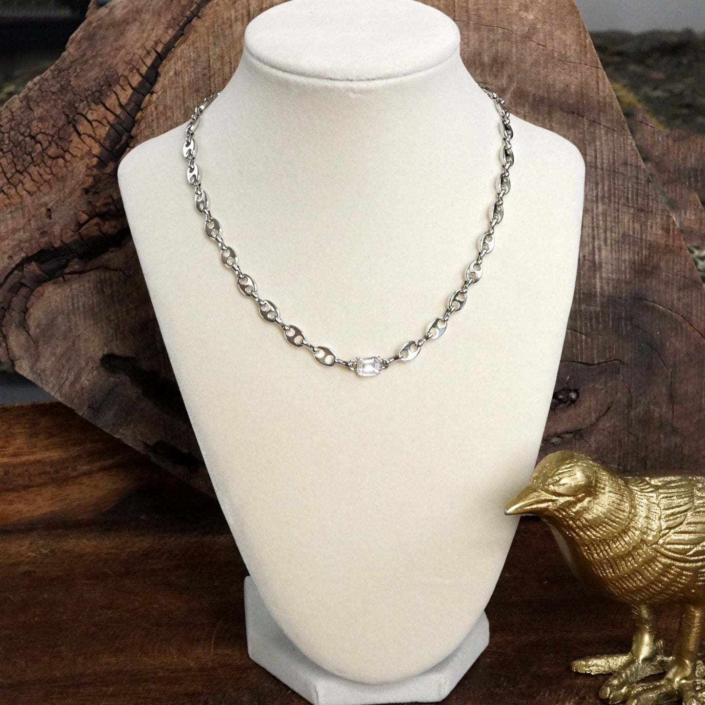 Short Anchor Chain Necklace with Emerald-Cut Crystal – Gold or Silver