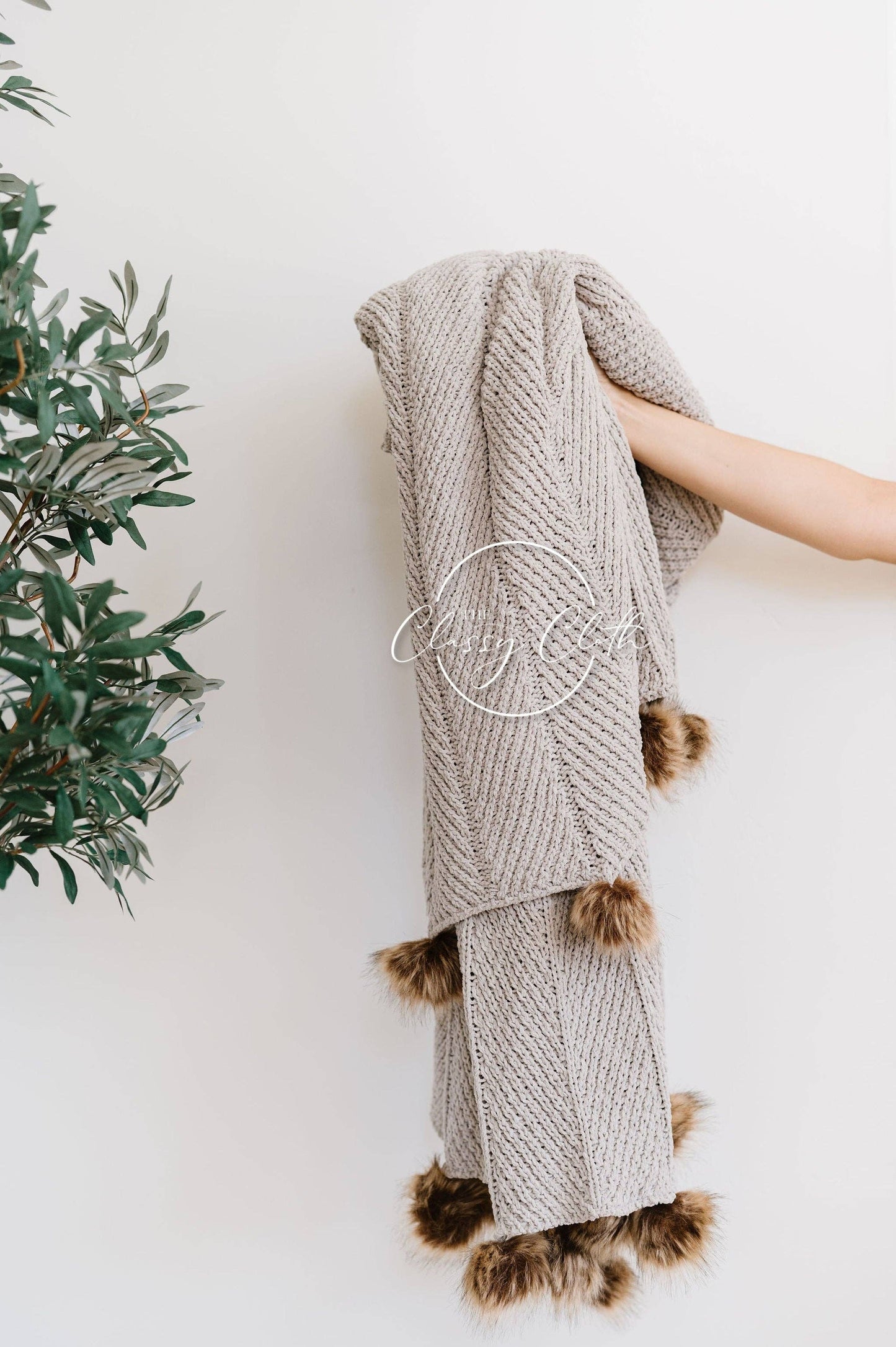 Chenille Pom Blanket Grey