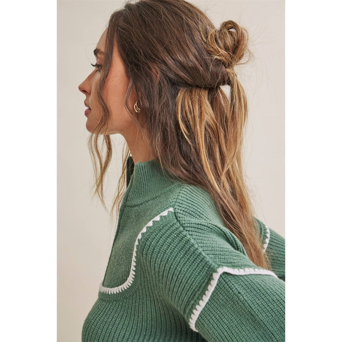 CABIN AIR CONTRAST WHIPSTITCH EMBROIDERY HALF ZIP SWEATER