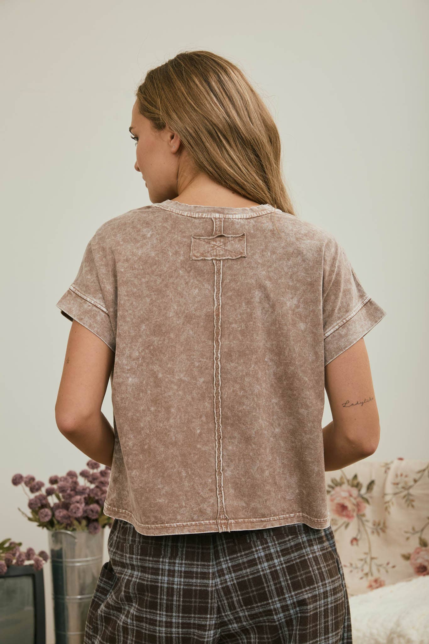 WASHED SHORT SLEEVE BOXY KNIT TOP : GREY