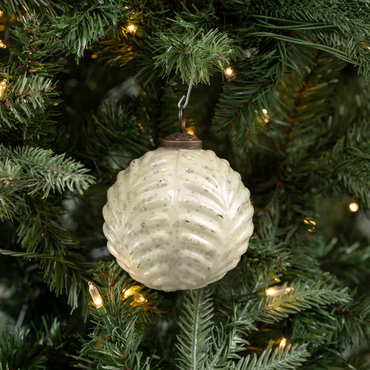 4" WHITE FILIGREE KUGEL ORNAMENT