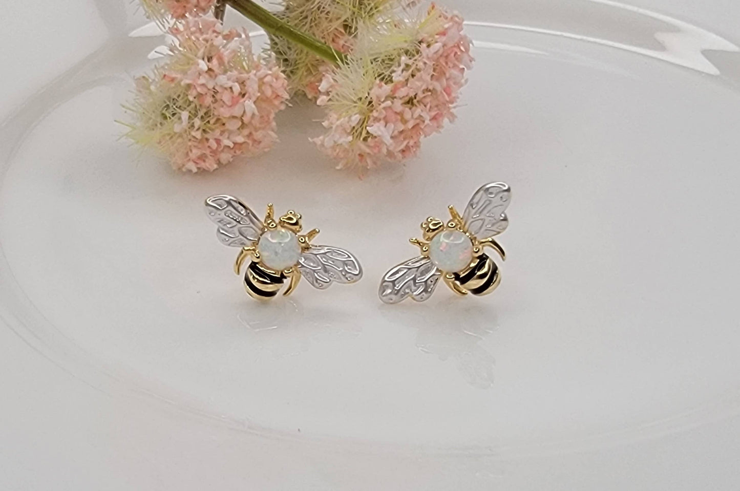 BEE POST EARRINGS.
