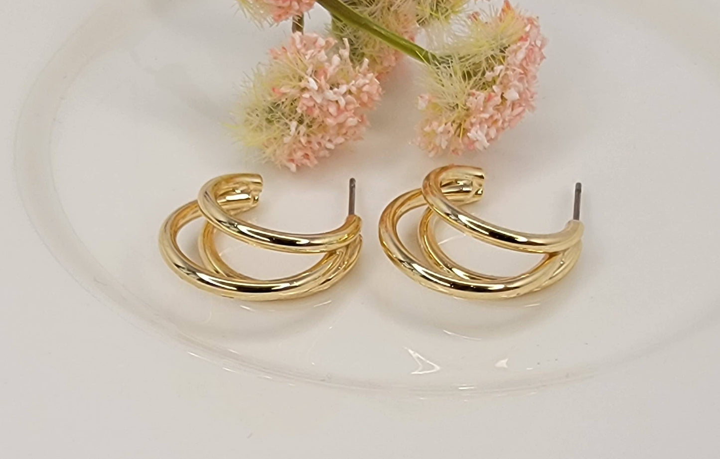 TRIPLE TUBE HOOP EARRINGS.