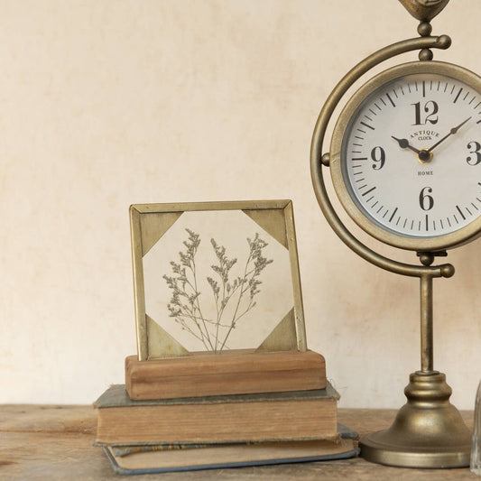 6.25" PRESSED FLOWER TABLETOP FRAME