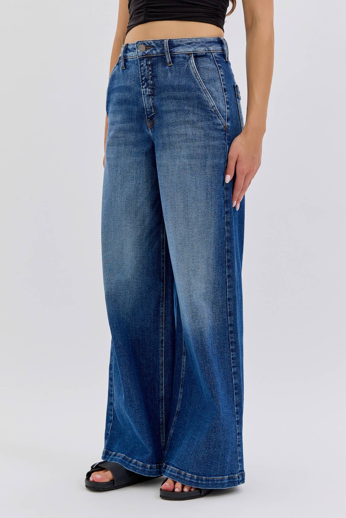 Daniela Pocket Wide Leg Jeans