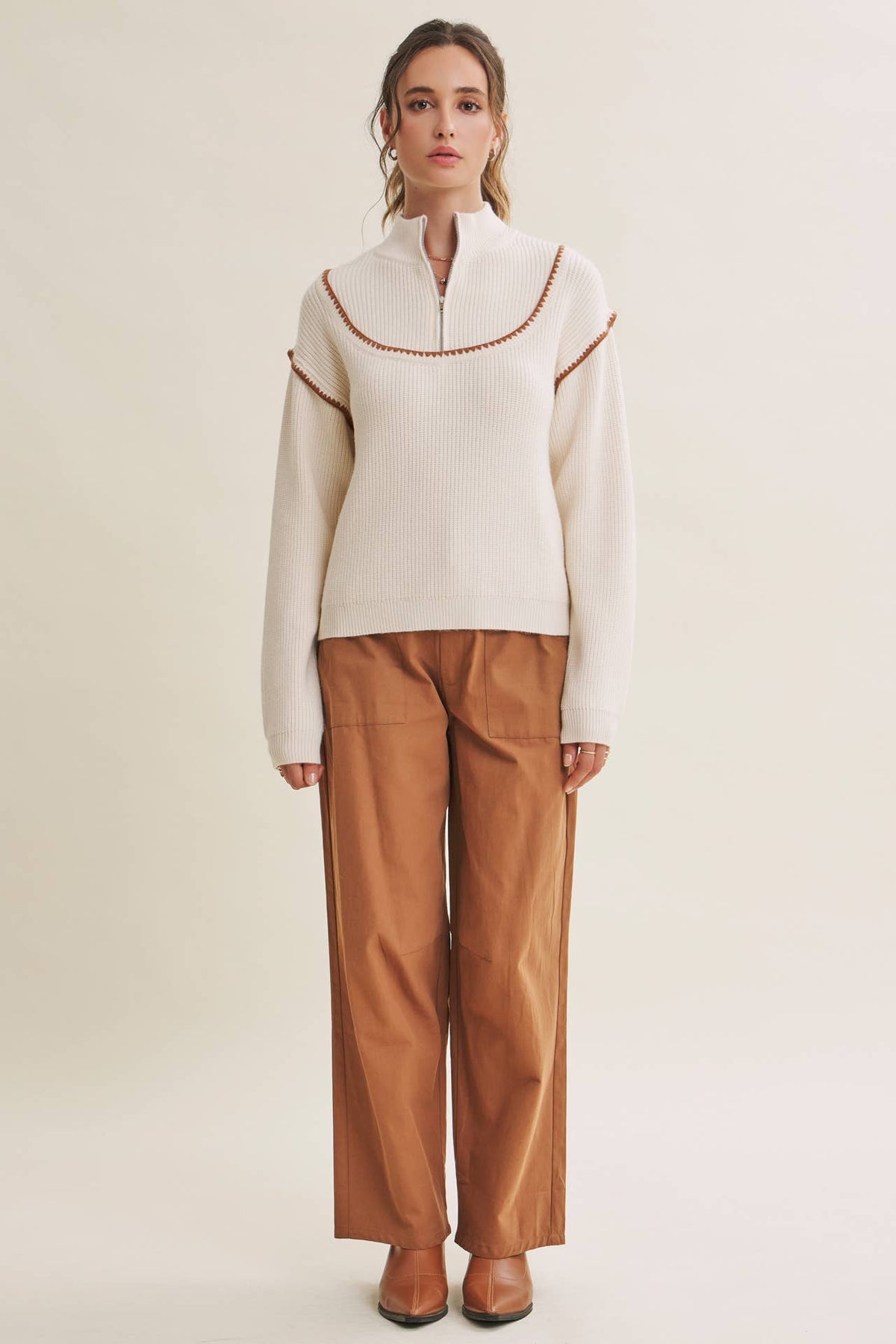 CABIN AIR CONTRAST WHIPSTITCH EMBROIDERY HALF ZIP SWEATER