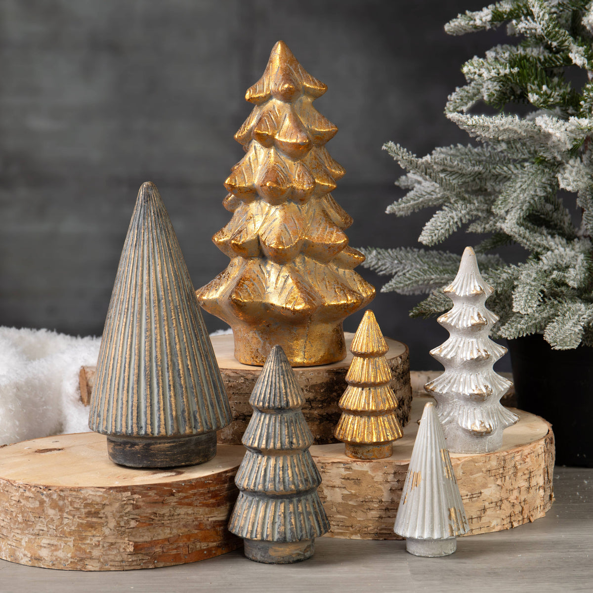 Metallic Ridged Cement Christmas Tree