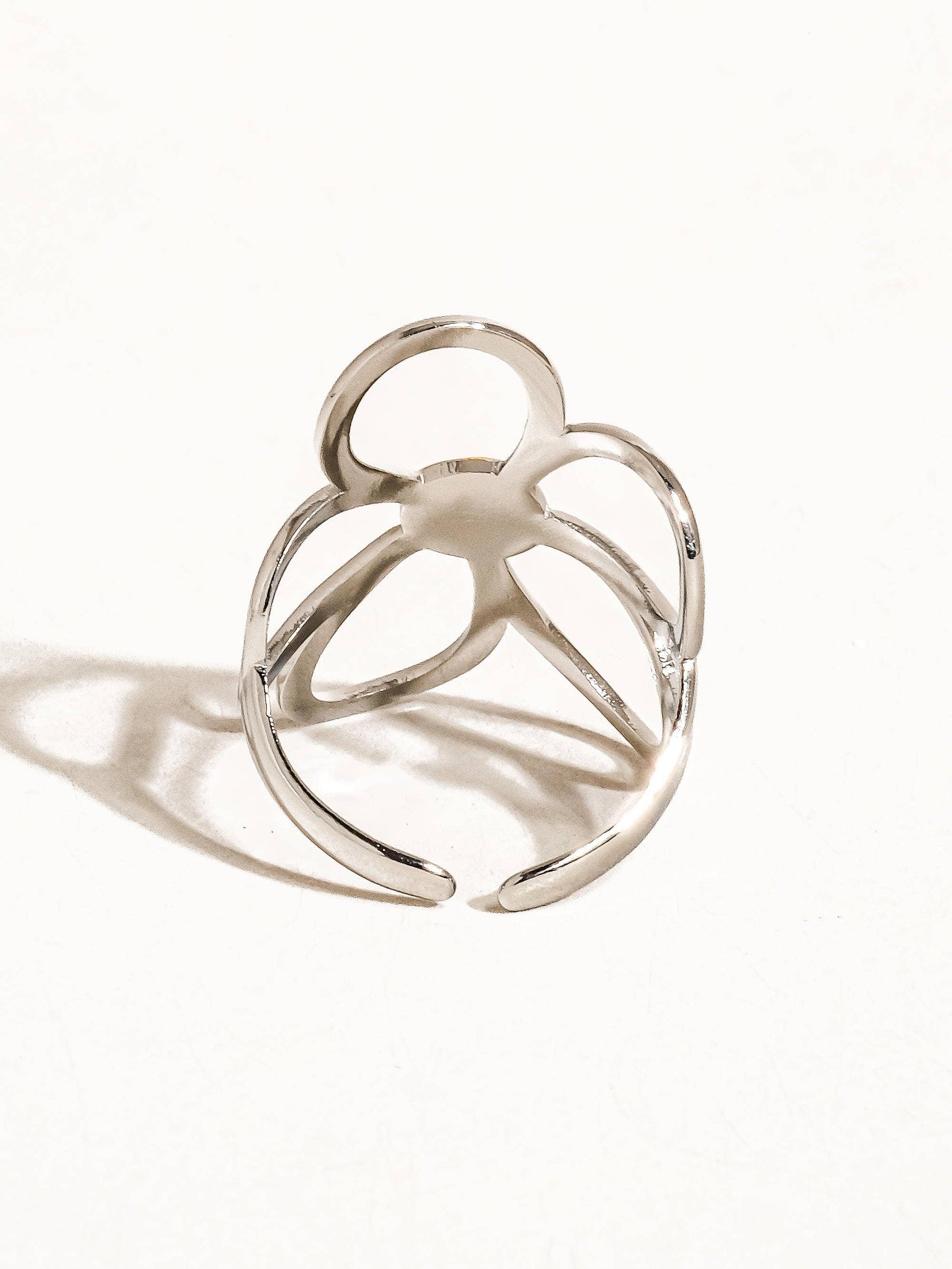 Isolde 18K Large Floral Ring