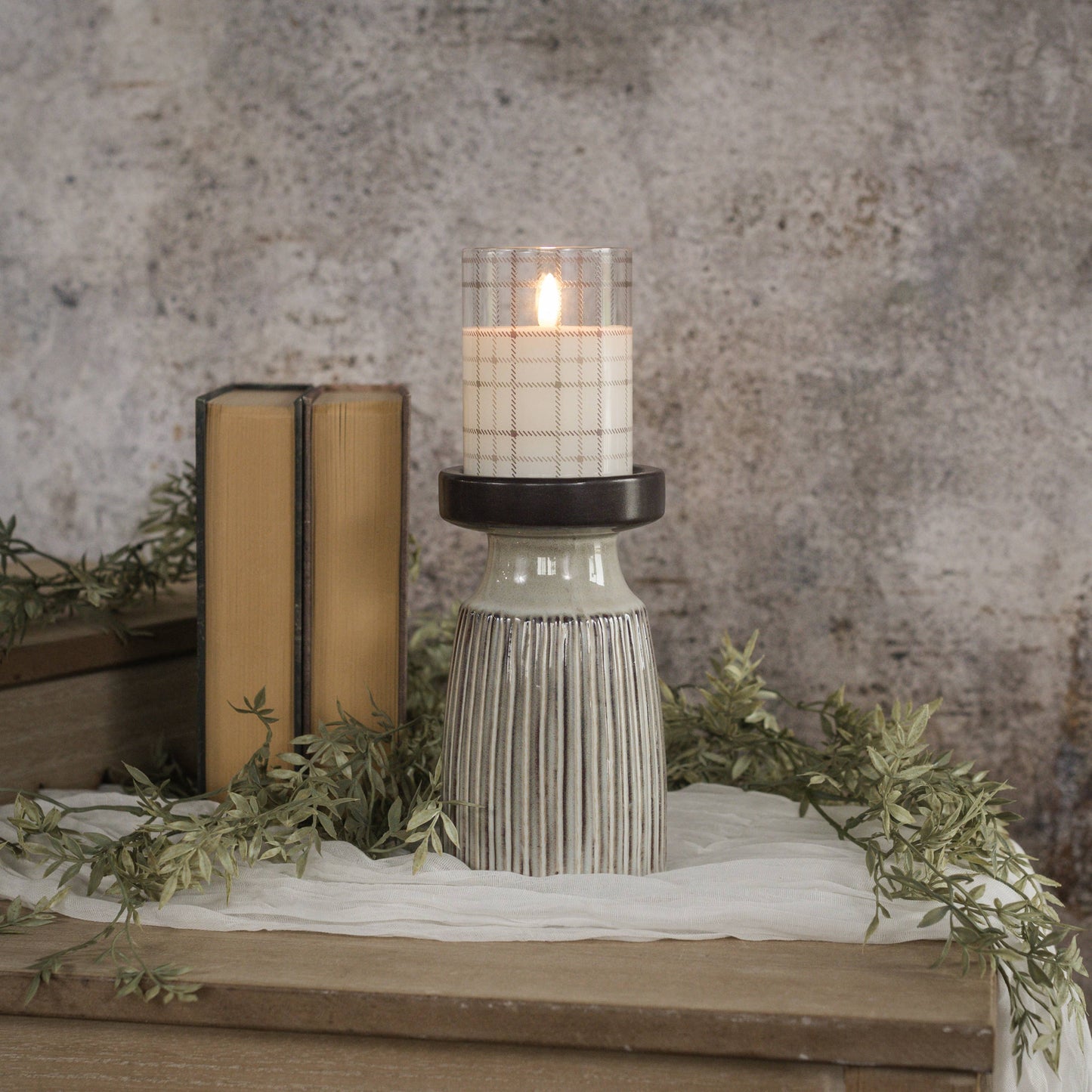 7.5" BEIGE & BROWN PILLAR CANDLE HOLDER