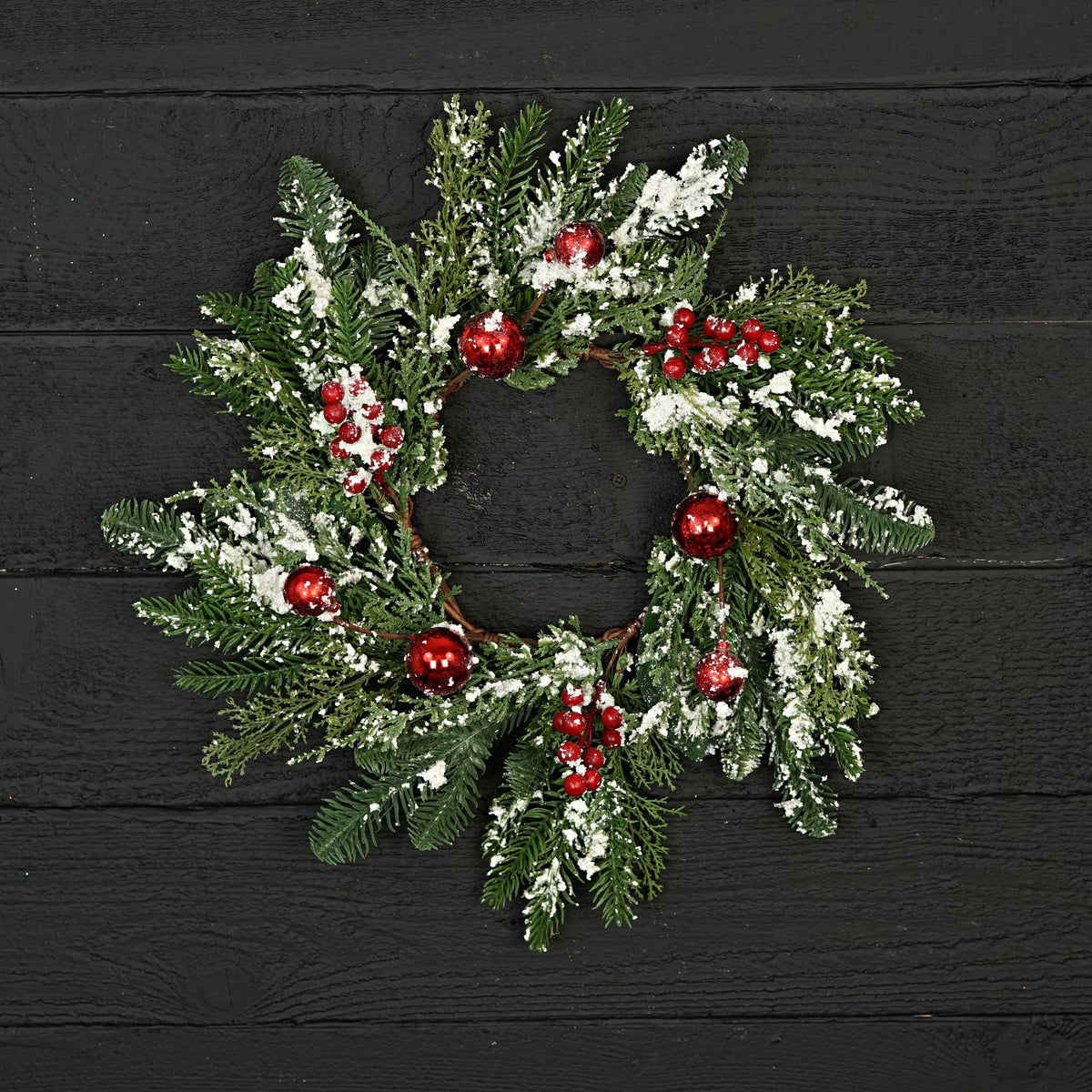 511762- 18in(6.5)Wreath-Snowy Holidays-
