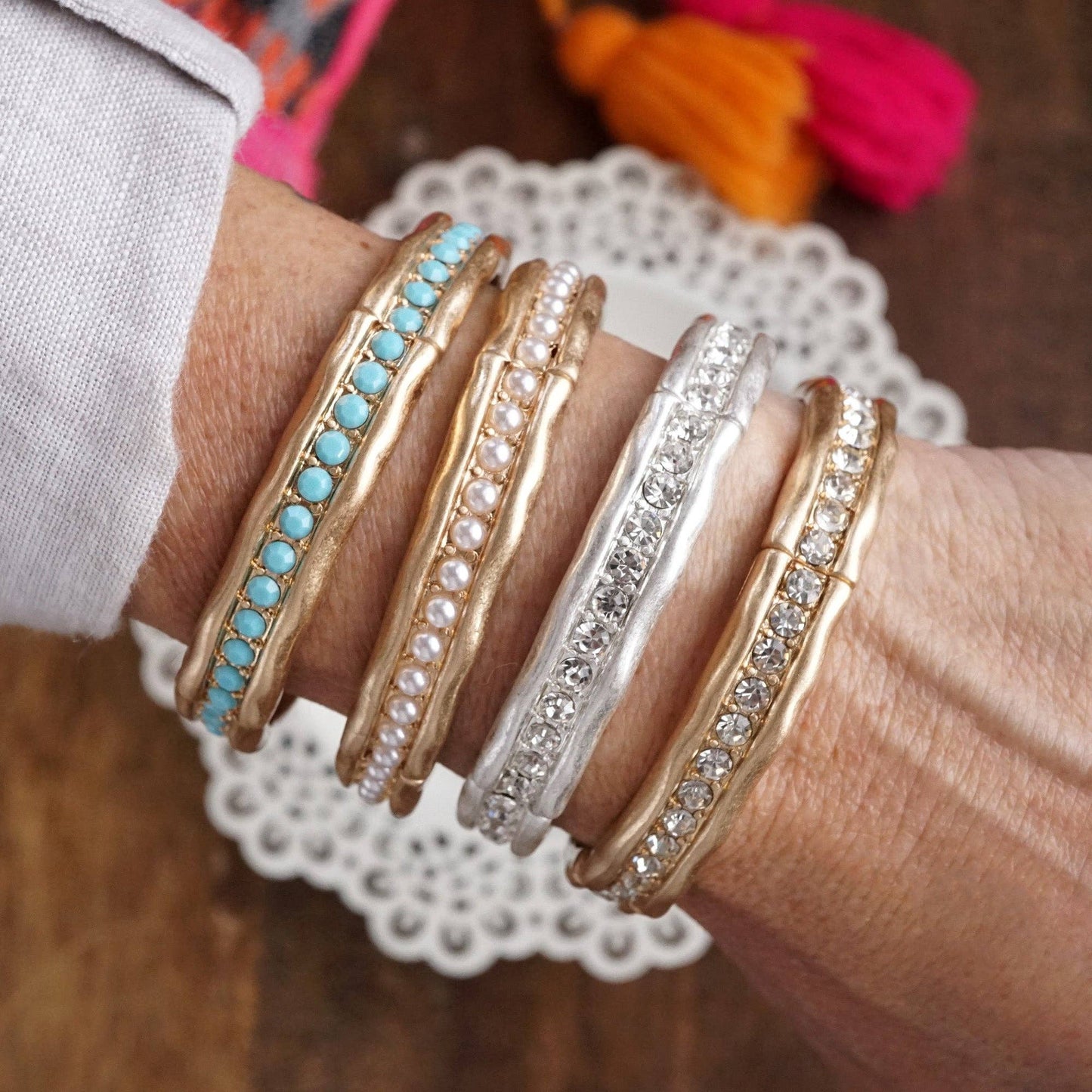 Minimalist Crystal & Pearl Bangle Bracelet – Brushed Gold or Silver