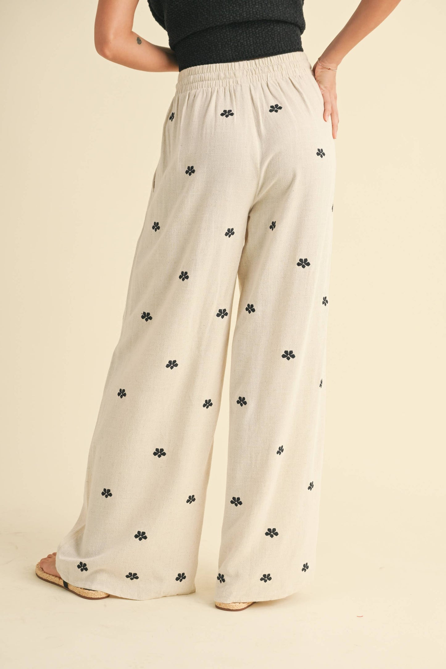 Field of Flowers Embroidered Pant