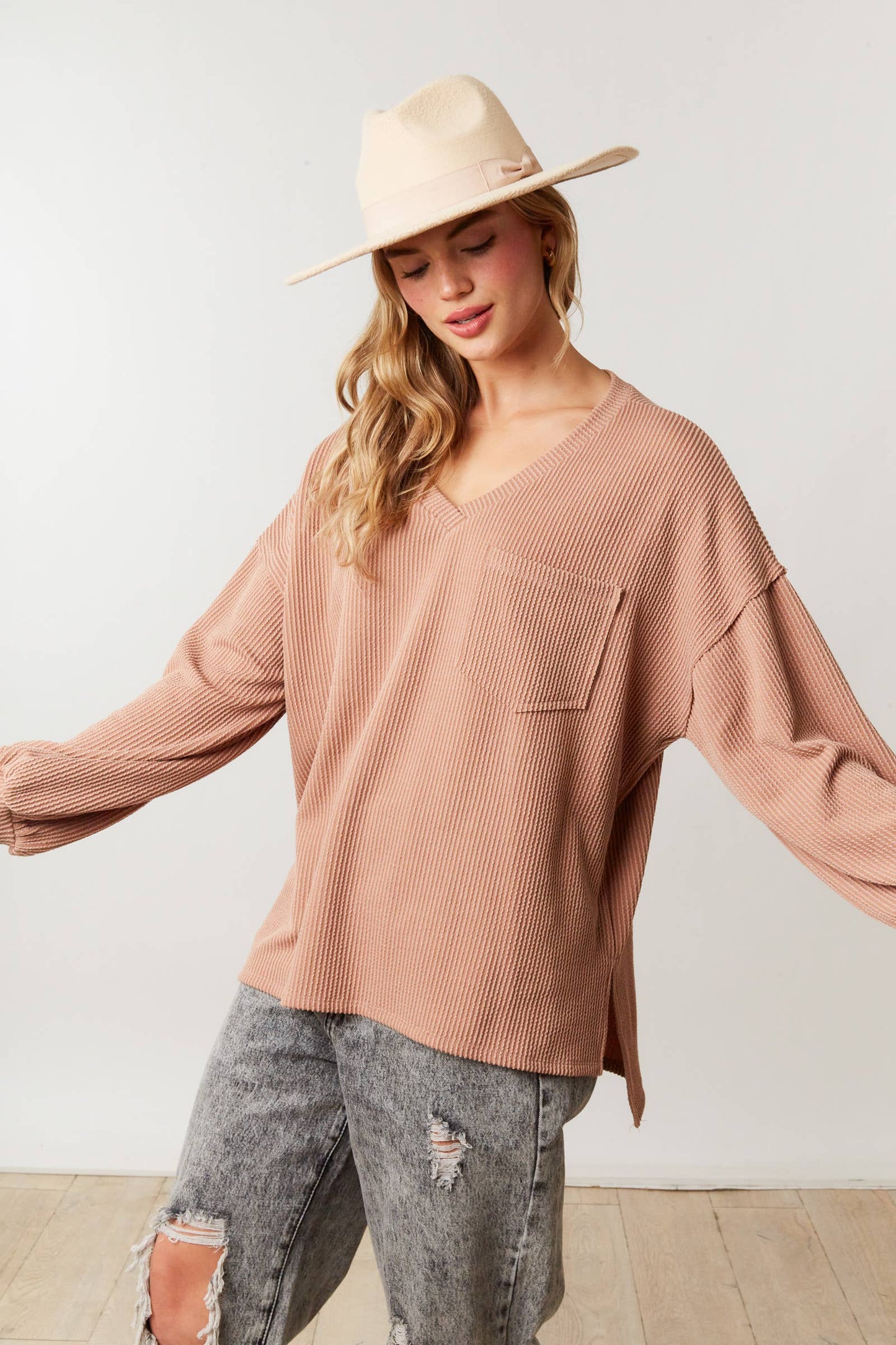 Ribbed V-Neck Pullover: LATTE