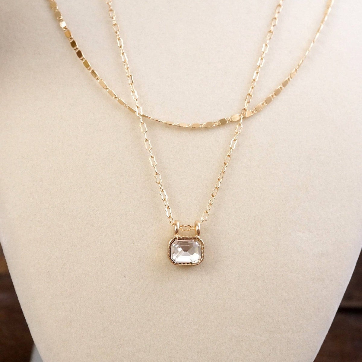 Glimmered Layers – Double Chain Necklace with Emerald-Cut Crystal