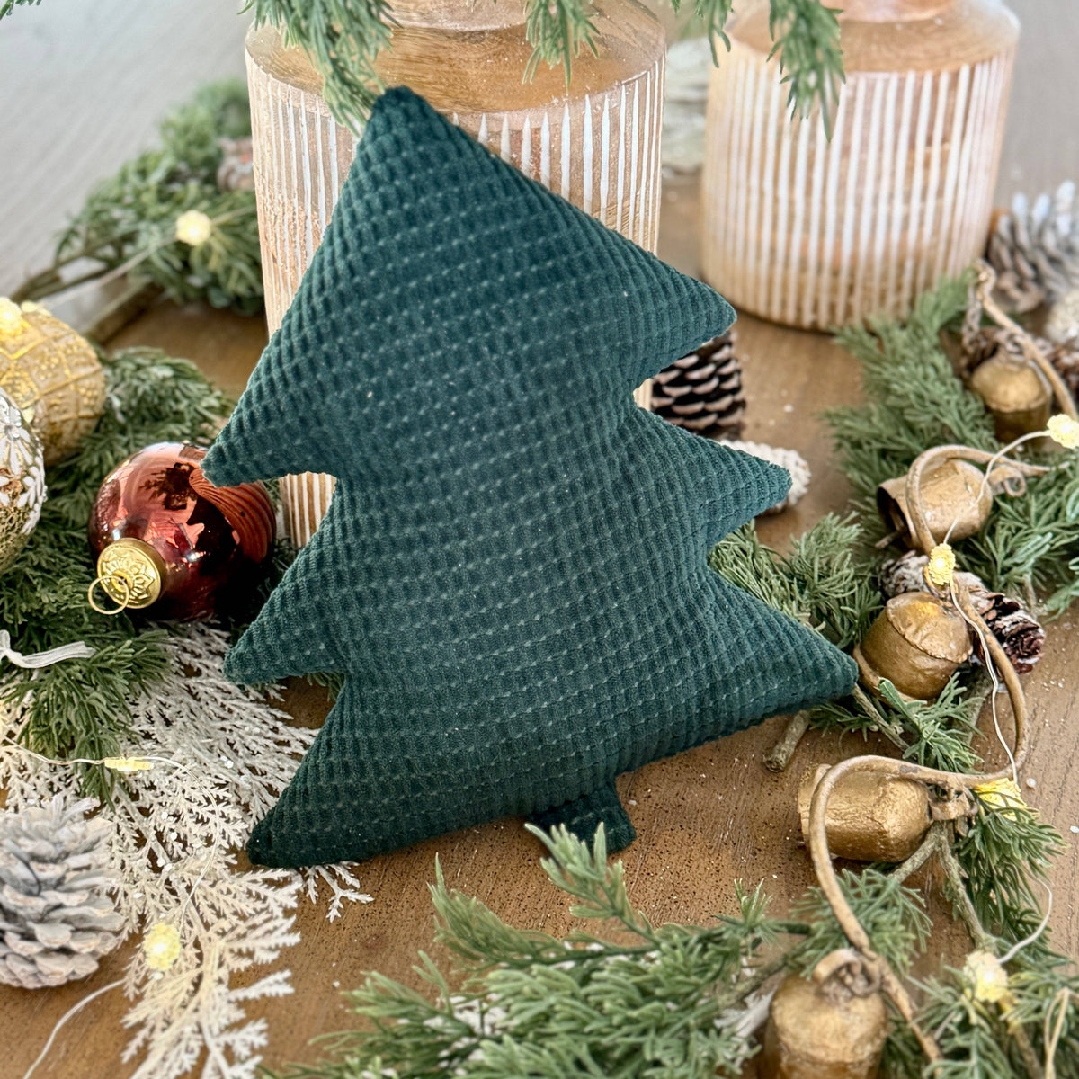 CF-3637 - Med. Hunter Cross Cord Tree
