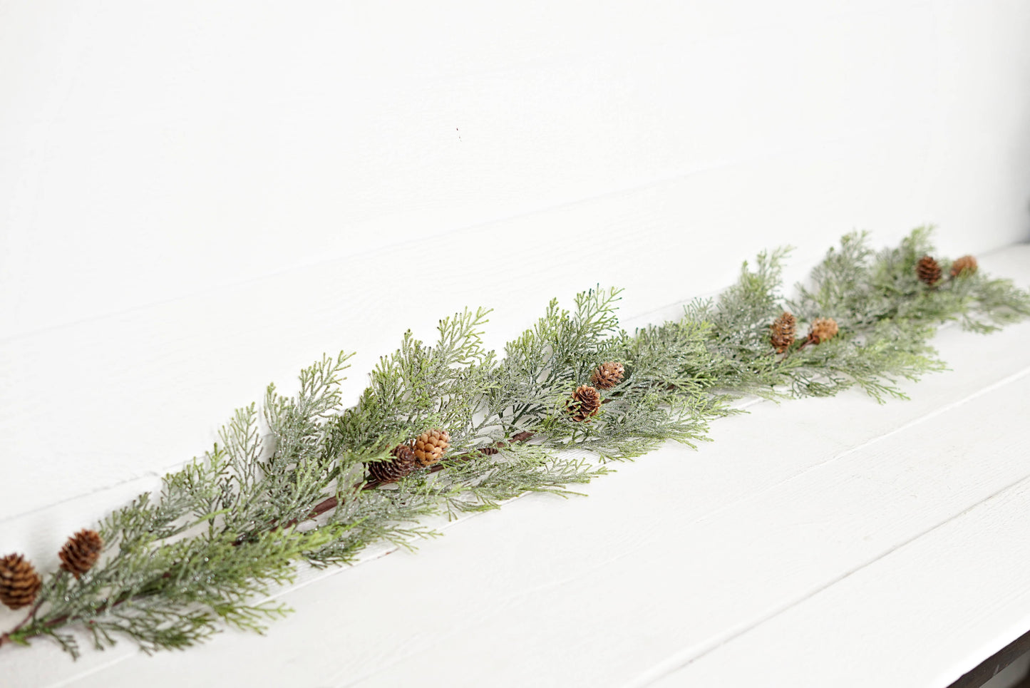 510201- 5ft Garland-Sparkle Mix Green Cedar with Birchcone