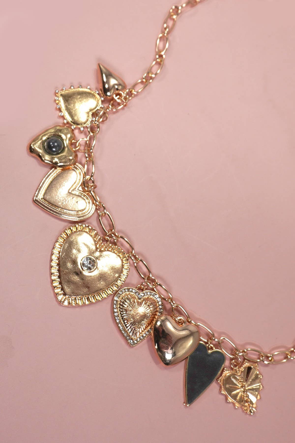 MULTI BOLD HEART CHARM NECKLACE | 80N1300