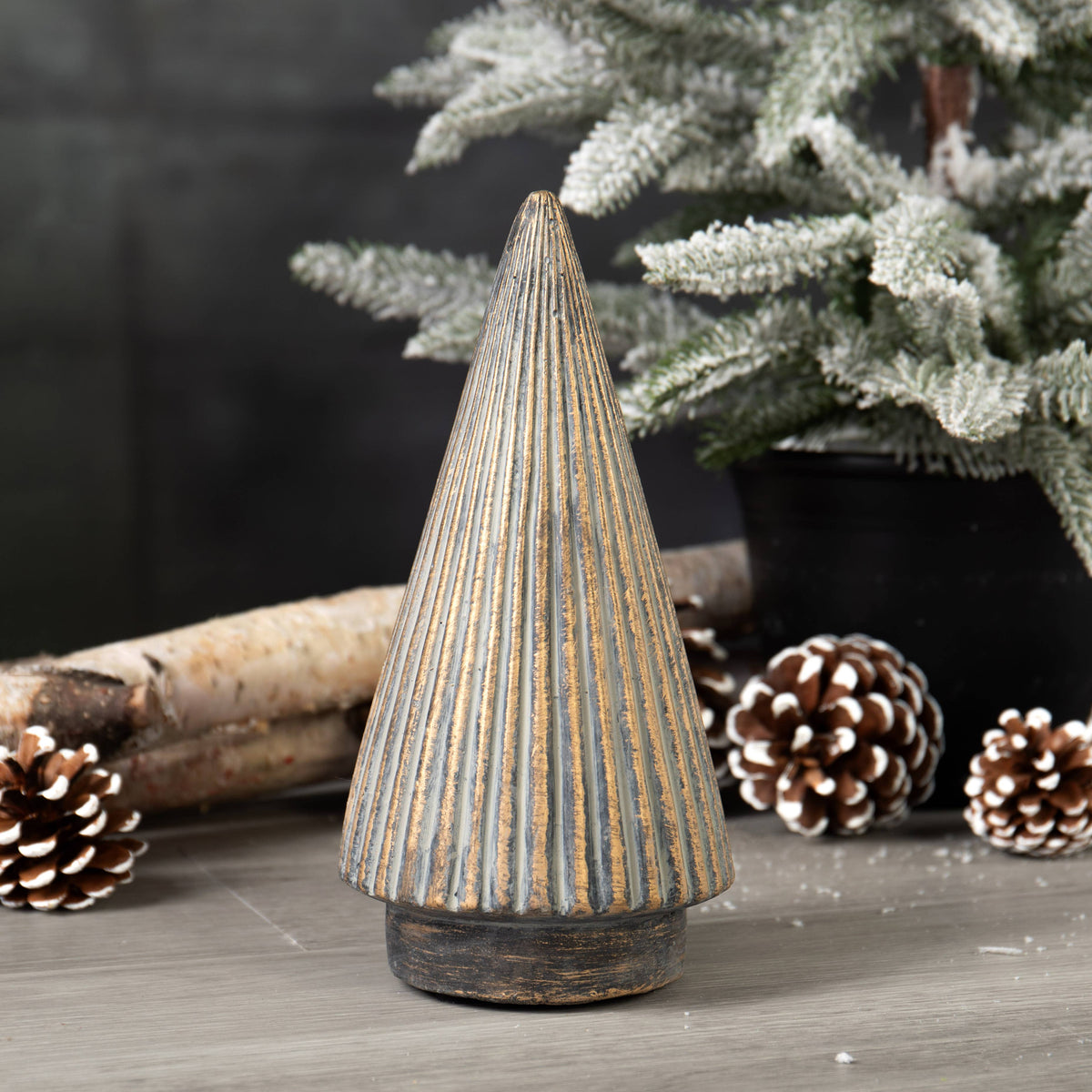 Metallic Ridged Cement Christmas Tree