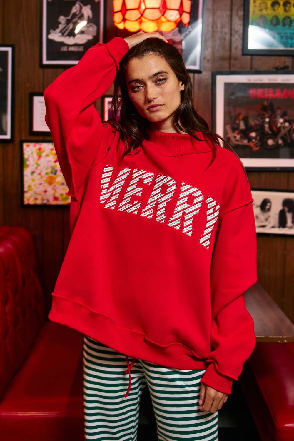 IT2594E-MERRY2 | 'MERRY' Embroidered Mock Neck Sweatshirt