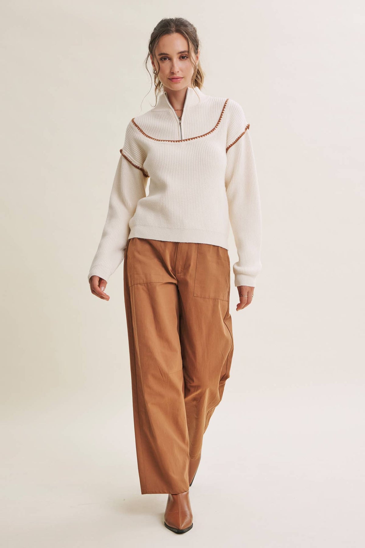CABIN AIR CONTRAST WHIPSTITCH EMBROIDERY HALF ZIP SWEATER