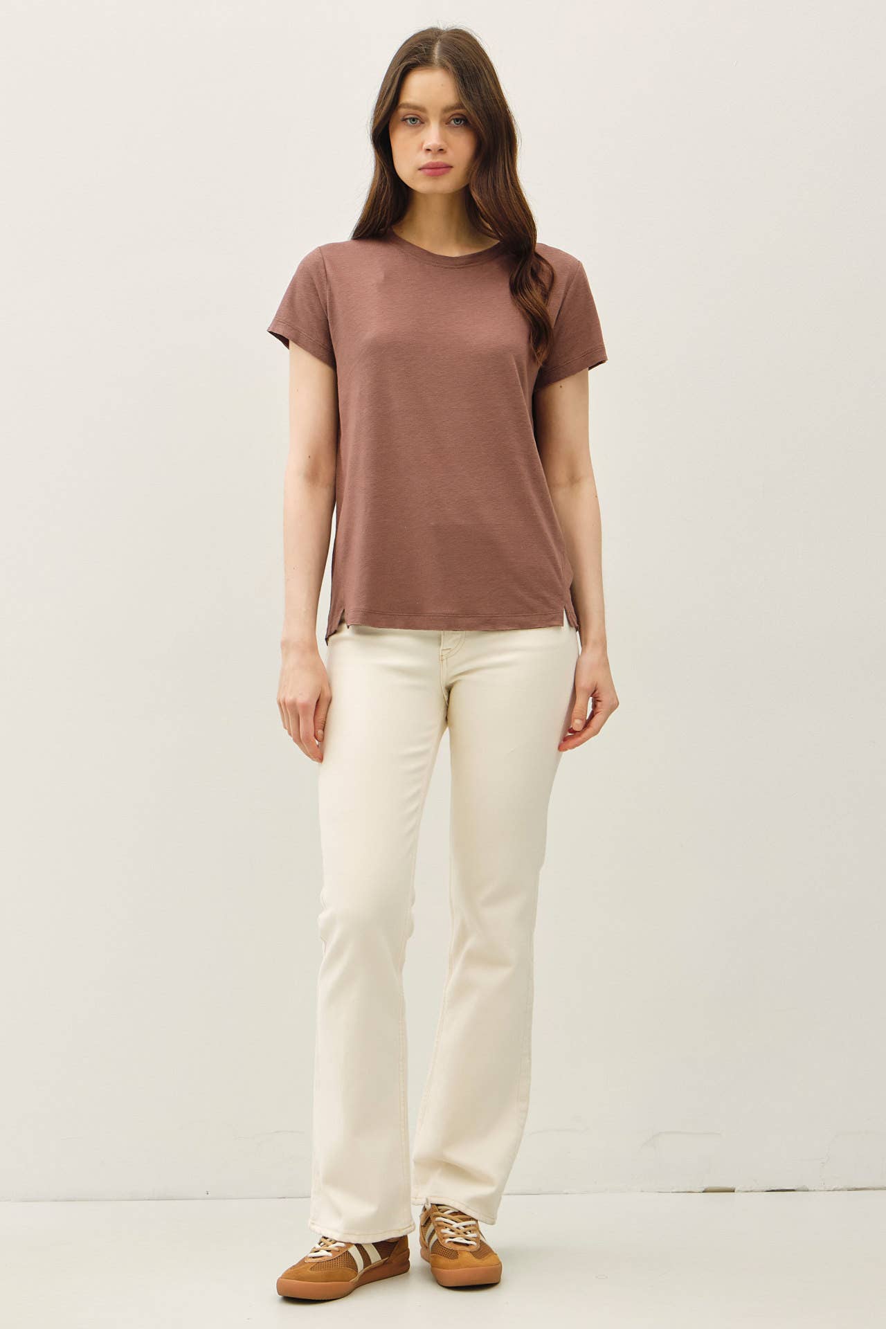 LINEN CLASSIC ROUND NECK SPLIT HEM T-SHIRT
