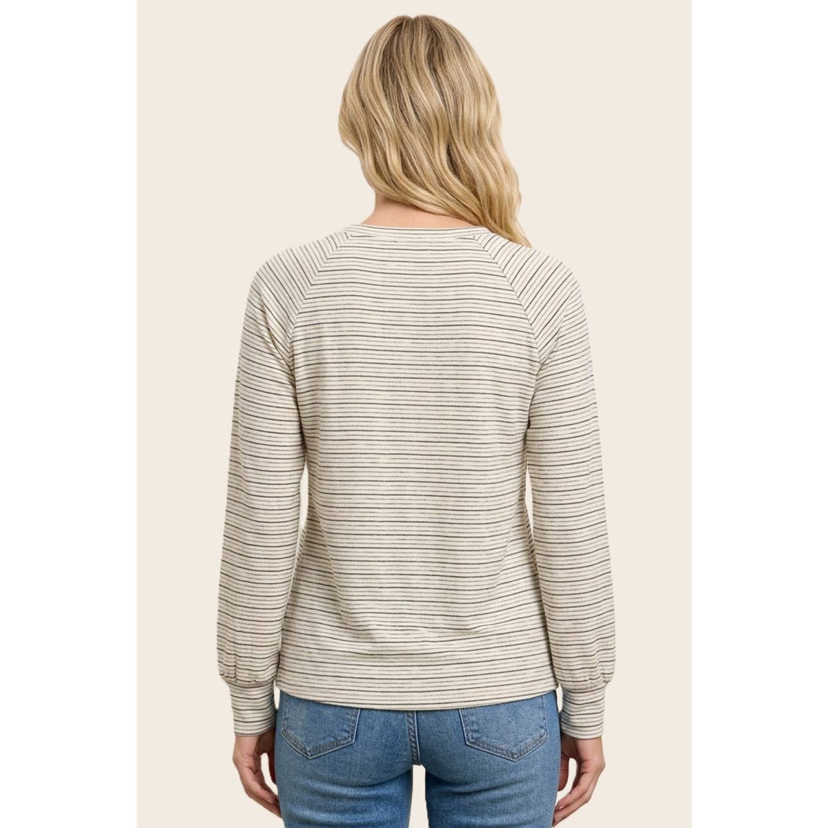 Sandy Vnotch Sweater Top