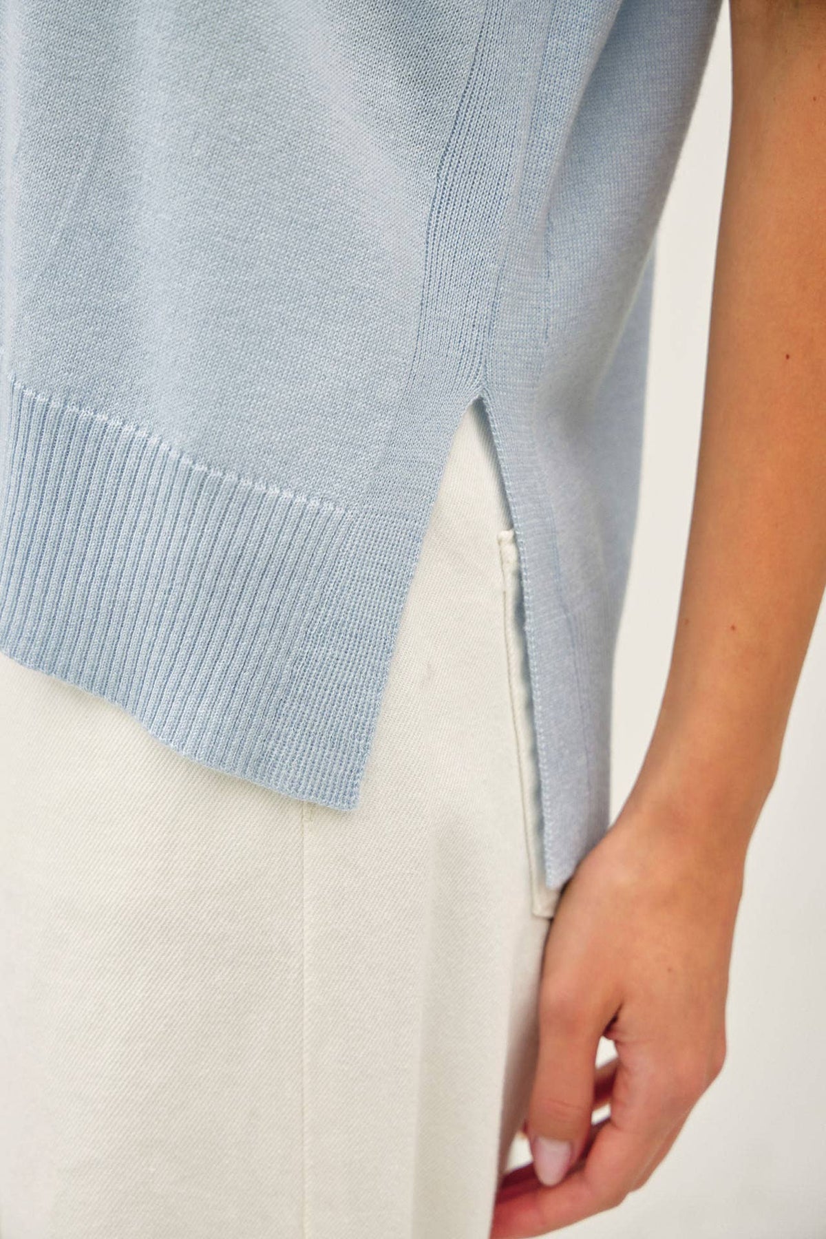 Side Split Shortsleeve Sweater