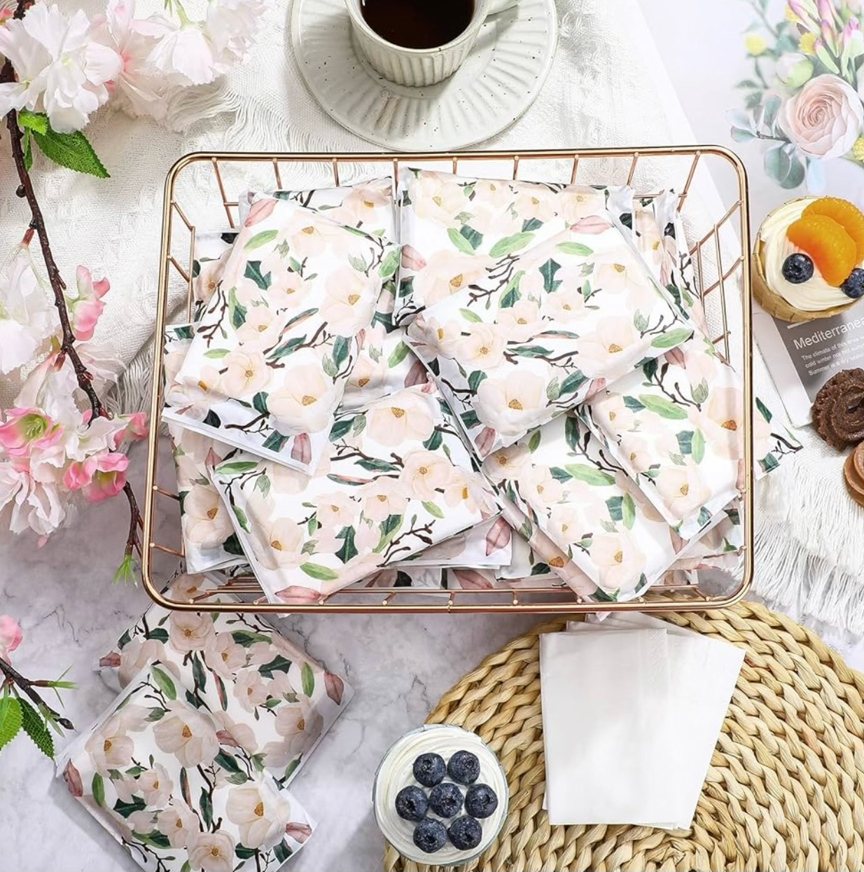 Floral theme travel tissue pack